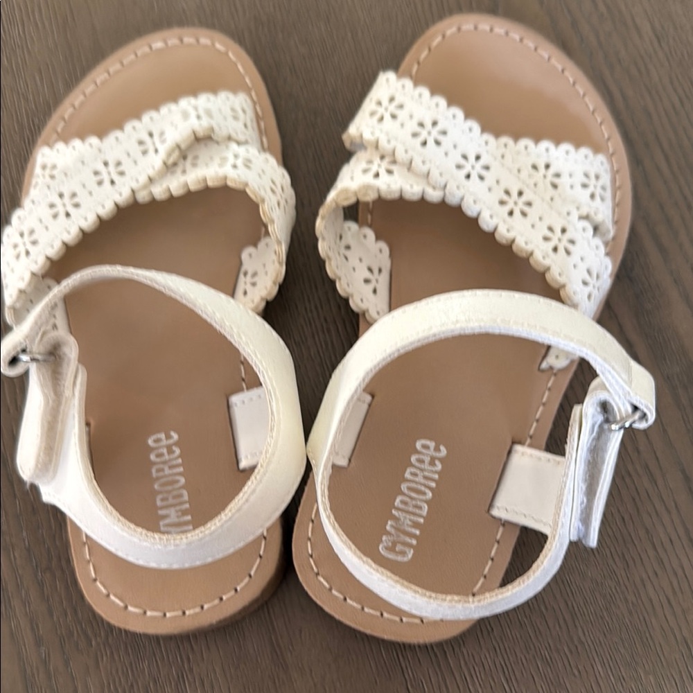 Gymboree White Sandals for Toddler girls size 11 - Picture 4 of 6